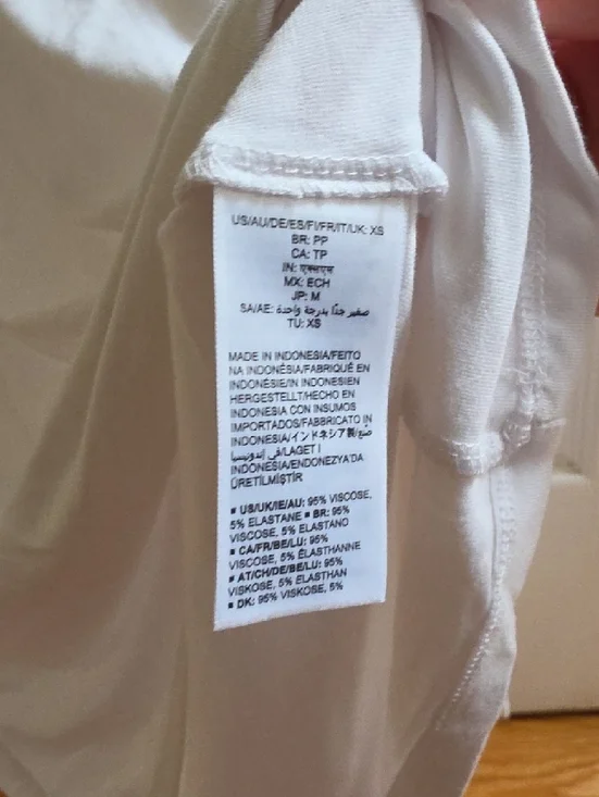 Daily Ritual White V-Neck Long Sleeve Tee - Picture 4 of 4